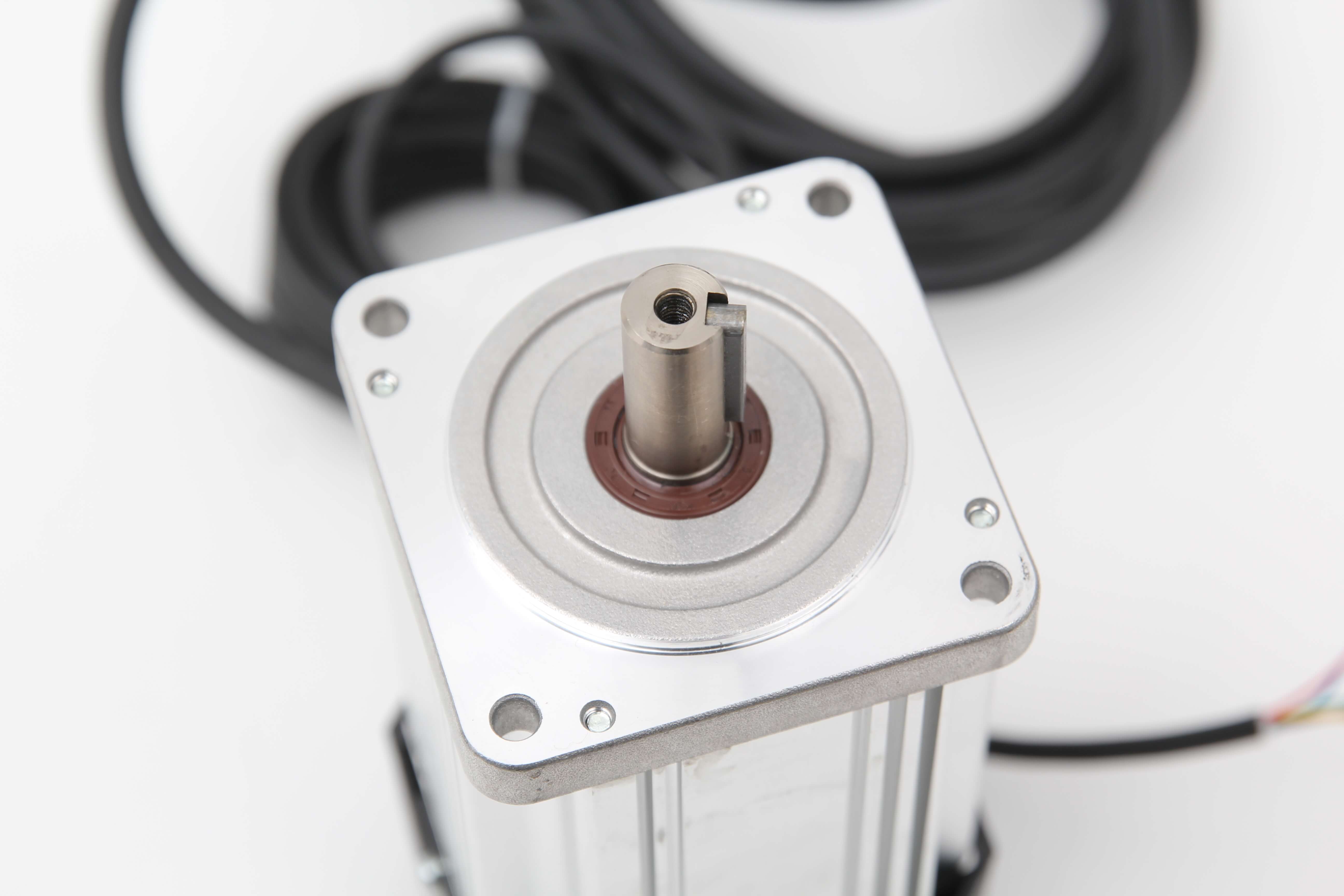 80BF Brushless DC fan motor